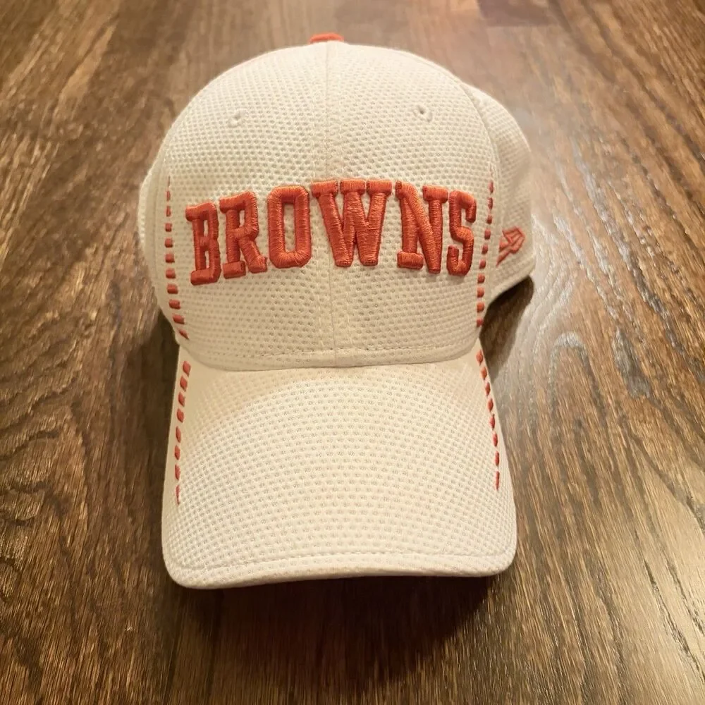 New Era NFL Cleveland Browns Training Camp Thirty Nine Thirty  Cap Med/Large
